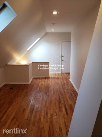 Main picture of 2247 W Medill Ave