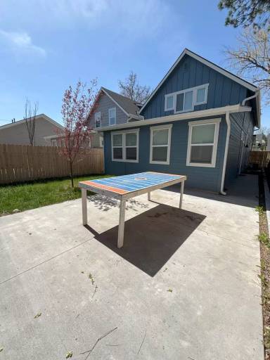 Main picture of 1614 S Denver Ave