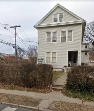 Main picture of 149 W 5th St