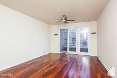 Main picture of 3021 W Armitage Ave