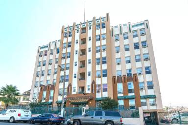 Main picture of 938 South Lake St Apartments