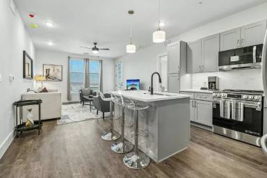Main picture of 6774 Ash St