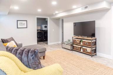 Main picture of 1718 Virginia Ln