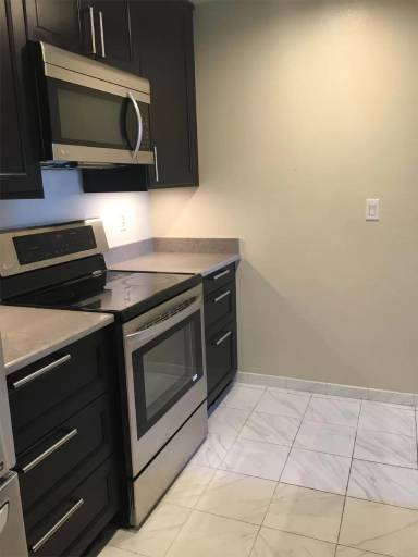 Main picture of 322 Hanover Apartments