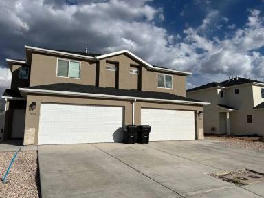 Main picture of 2686 N Clark Pkwy