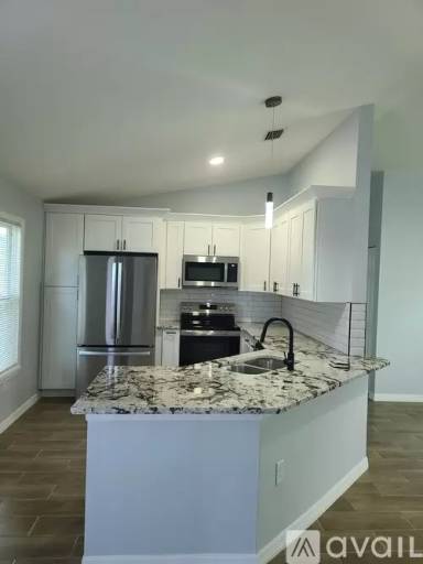 Main picture of 674 Beard Ave