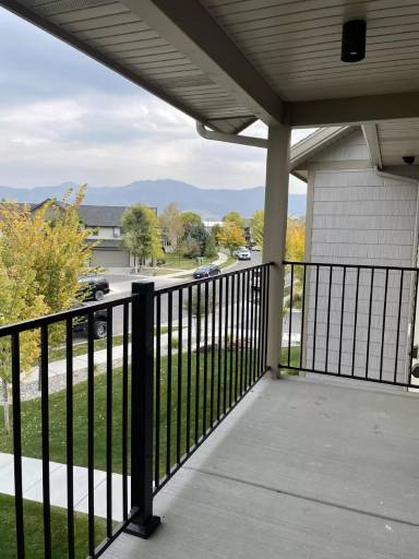 Main picture of 2932 Warbler Way - B