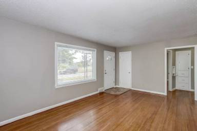 Main picture of 309 N Mount Carmel Ave