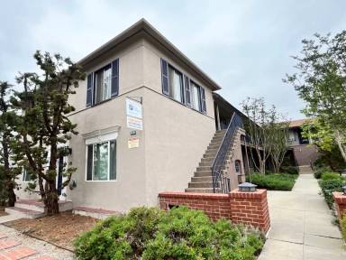 Main picture of 641 E Carson St