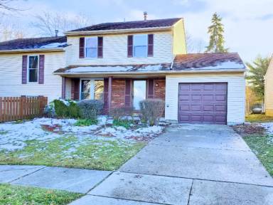 Main picture of 2109 Summit Row Blvd