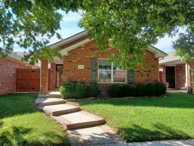 Main picture of 3526 S Mirror St