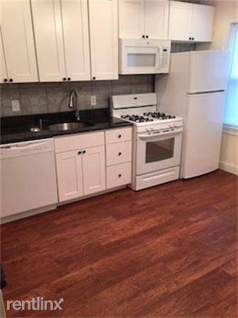 Main picture of 3 K Street Pl