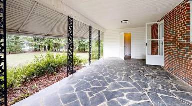 Main picture of 640 Edgewood Dr