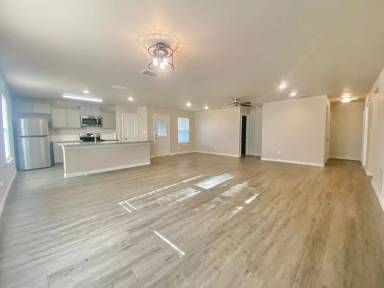 Main picture of 3111 Duke St