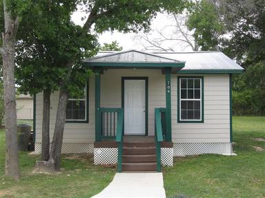 Main picture of 706 Leonard Dr