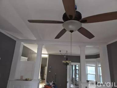 Main picture of 74 Broadway