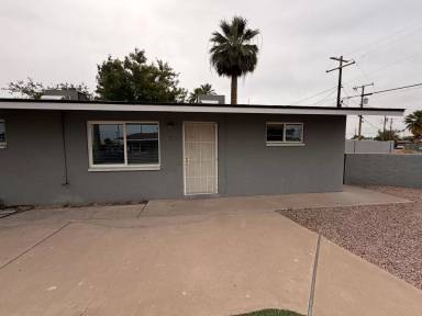Main picture of 4837 E Willetta St