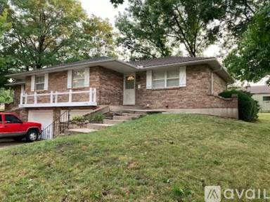 Main picture of 1146 S 52nd St
