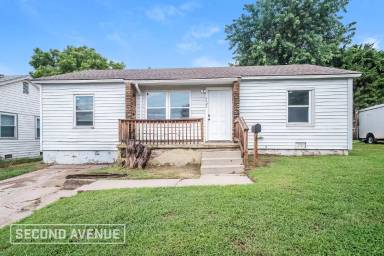 Main picture of 1121 SE 18th St