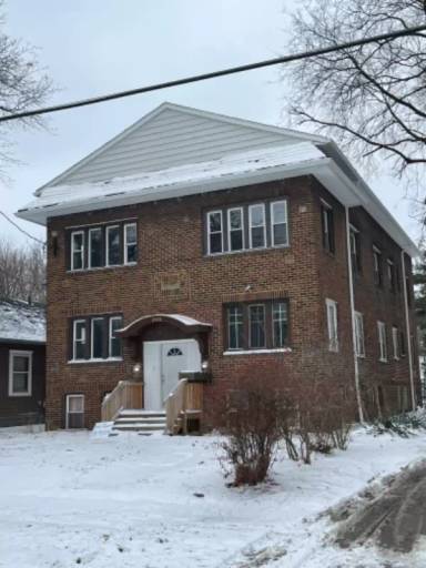 Main picture of 580 Blaine Ave