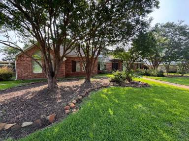 Main picture of 4112 Evergreen Cir