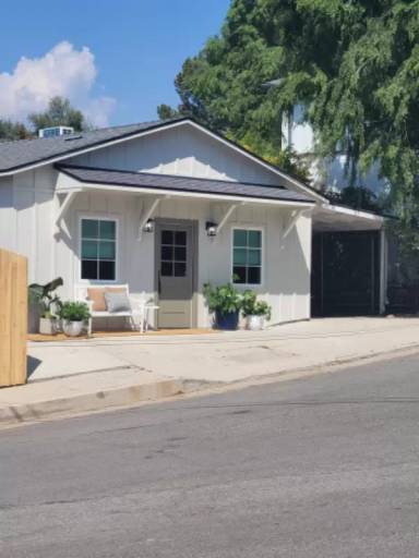 Main picture of 3649 Cazador St