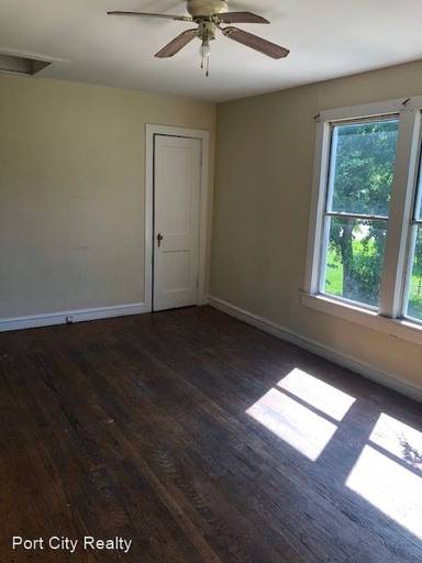 Main picture of 917 McDade St