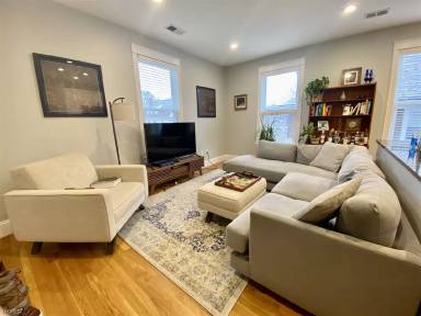 Main picture of 405 S Huntington Ave