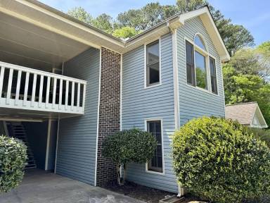 Main picture of 1305 Liberty Dr