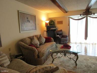 Main picture of Broadlawn Park Condominiums