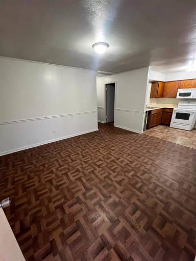 Main picture of 403 Elm St