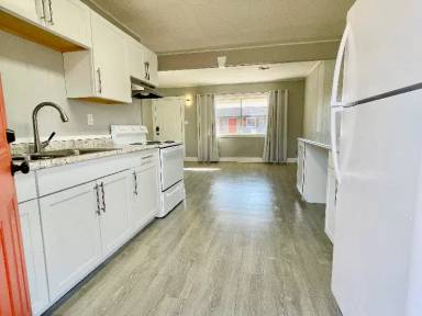 Main picture of 4004 Knight Rd SW