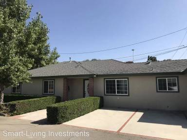 Main picture of 8904 Greenwood Ave