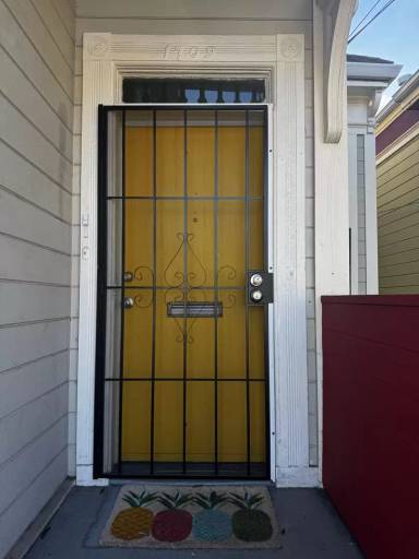 Main picture of 1709 Goss St