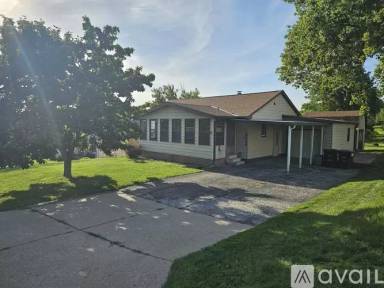 Main picture of 8124 Grant St