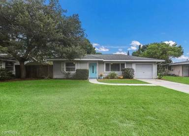 Main picture of 2817 Oak St