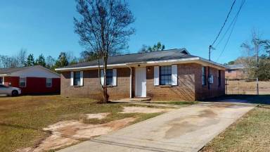 Main picture of 119 Nann St