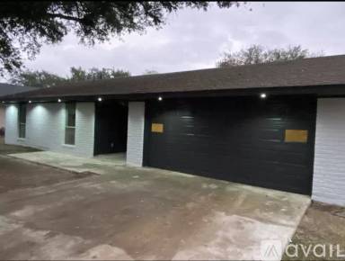 Main picture of 208 Alamo St