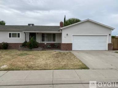 Main picture of 593 Maxwell Ln