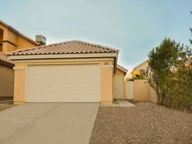 Main picture of 3825 Gulliver St