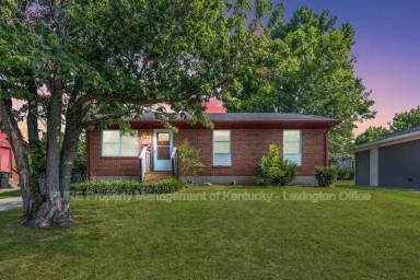 Main picture of 1462 Stephen Foster Dr