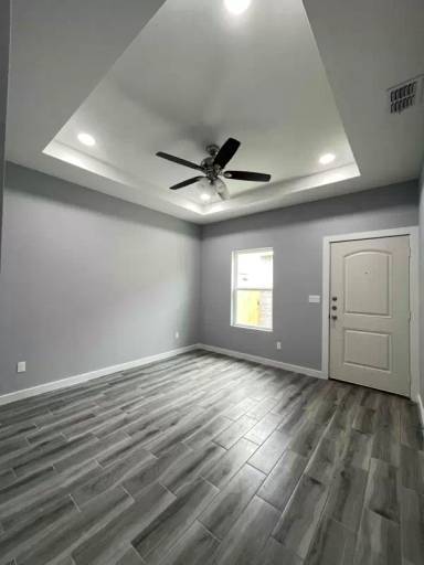 Main picture of 908 W Kohala Ave