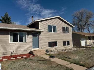 Main picture of 827 Sequoia Dr