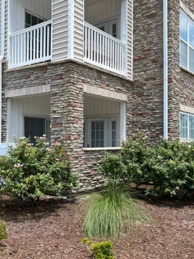 Main picture of 200 Gateway Condos Dr