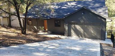 Main picture of 16325 Tee Rd