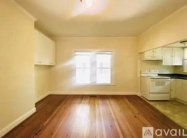 Main picture of 2401 W Knox St