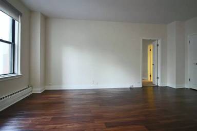 Main picture of 198 E Chestnut St