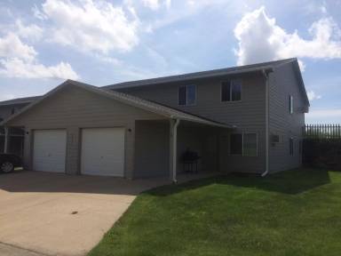 Main picture of 113 W Clay St