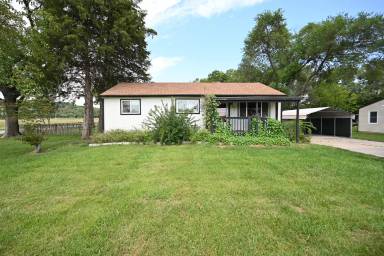 Main picture of 9600 NE 34th St