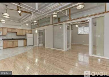 Main picture of 7981 Eastern Ave
